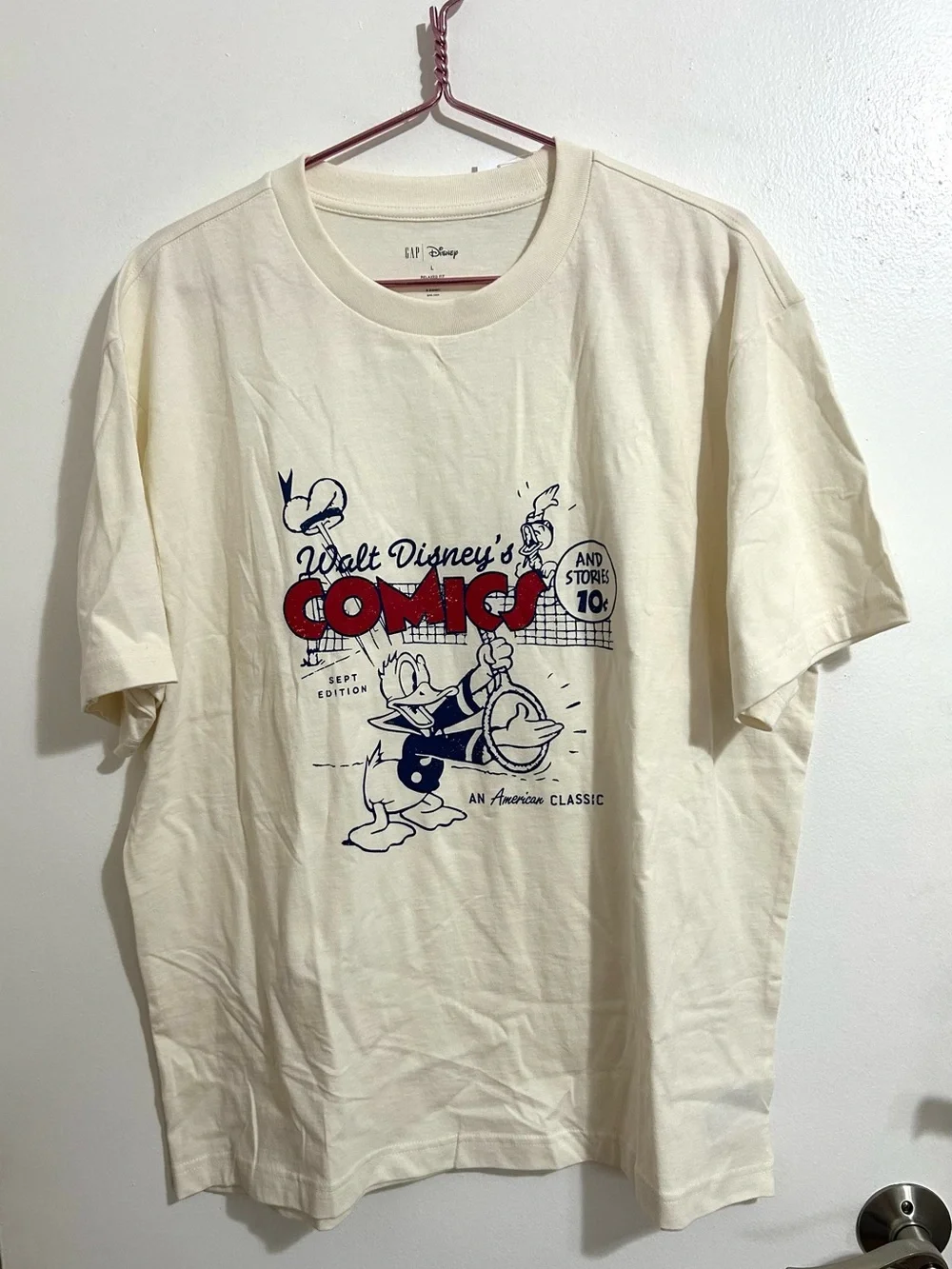 NWT Walt Disney Comics Gap Men’s Short Sleeve Cream Colored T-Shirt, Size Large